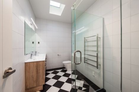 Photo of property in 11 Franheim Crescent, Orewa, 0931