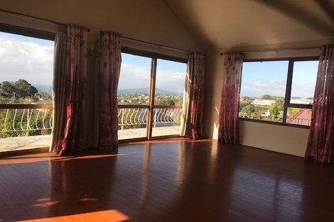 Photo of property in 1 Wisteria Way, Mairangi Bay, Auckland, 0630