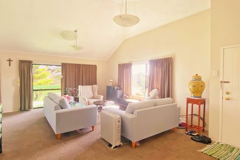 Photo of property in 2/717 East Coast Road, Browns Bay, Auckland, 0630