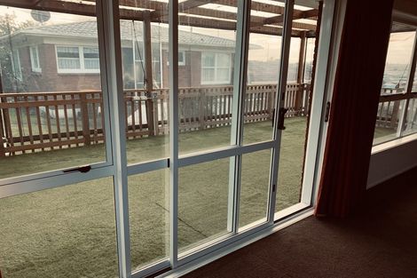 Photo of property in 2/22 Velma Road, Hillcrest, Auckland, 0627