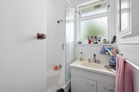 Photo of property in 266 Malfroy Road, Pomare, Rotorua, 3015