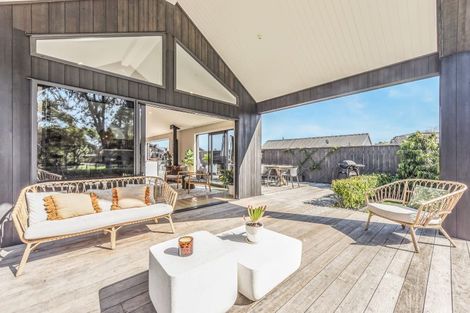 Photo of property in 21 Rana Place, Mapua, 7005