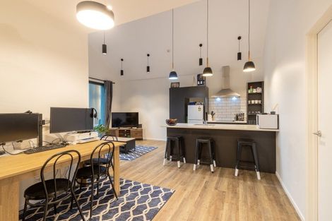 Photo of property in 34a Lake Street, Cambridge, 3434