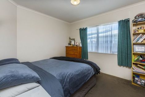 Photo of property in 32a Aniseed Grove, Timberlea, Upper Hutt, 5018