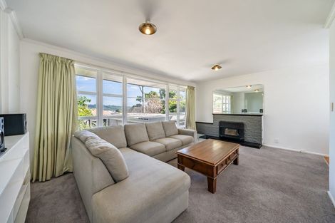 Photo of property in 25 Sievers Grove, Cannons Creek, Porirua, 5024