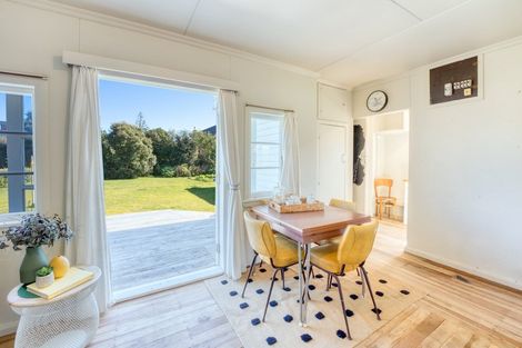 Photo of property in 23 Moana Street, Otaki Beach, Otaki, 5512