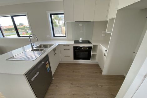 Photo of property in 1/125b Metcalfe Road, Ranui, Auckland, 0612