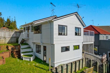 Photo of property in 1/13a Kitewao Street, Northcote, Auckland, 0627