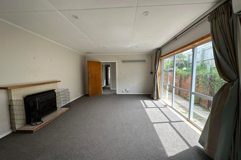 Photo of property in 55 Salford Street, Newlands, Wellington, 6037