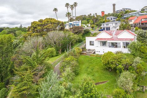 Photo of property in 30 Hipango Terrace, Durie Hill, Whanganui, 4500