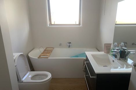 Photo of property in 16 Oldfield Lane, Marton, 4710