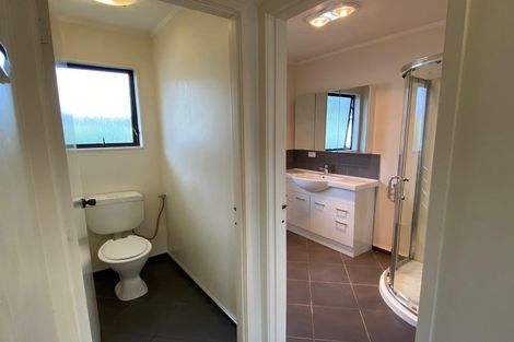 Photo of property in 12a Tamaki Bay Drive, Pakuranga, Auckland, 2010