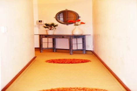 Photo of property in 5/37 Majoribanks Street, Mount Victoria, Wellington, 6011