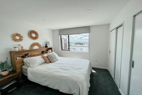 Photo of property in 11/3 Abbotleigh Avenue, Te Atatu Peninsula, Auckland, 0610