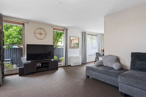 Photo of property in 1/40a Chipping Lane, Redwood, Christchurch, 8051