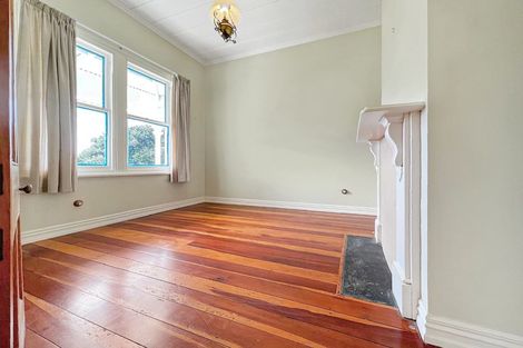 Photo of property in 50 Hill Street, Onehunga, Auckland, 1061