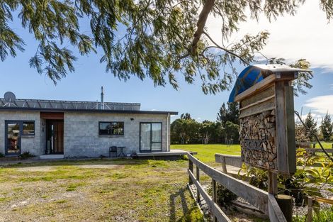 Photo of property in 92 Beacon Road, Dillons Point, Blenheim, 7273