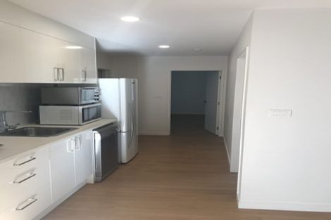 Photo of property in 24 Para Close, Fairview Heights, Auckland, 0632