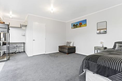 Photo of property in 792 West Coast Road, Oratia, Auckland, 0604