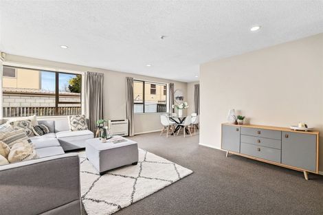Photo of property in 2/100 Purchas Street, Edgeware, Christchurch, 8013