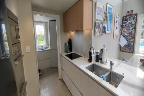 Photo of property in 206 Hurstmere Road, Takapuna, Auckland, 0622