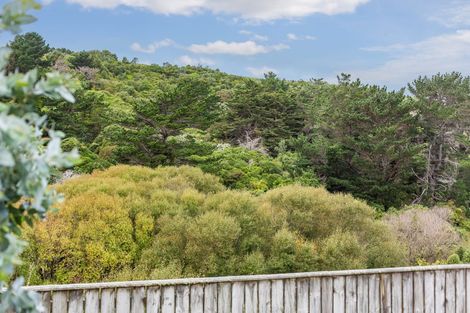 Photo of property in 8 Tararua Close, Aotea, Porirua, 5024