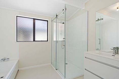 Photo of property in 23 Marchant Place, Westown, New Plymouth, 4310