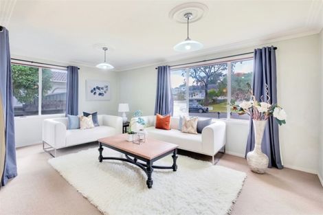 Photo of property in 11 South Pacific Place, Henderson, Auckland, 0612