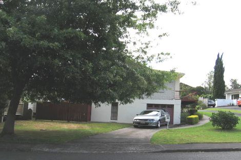 Photo of property in 2/39 Simon Ellice Drive, Bayview, Auckland, 0629