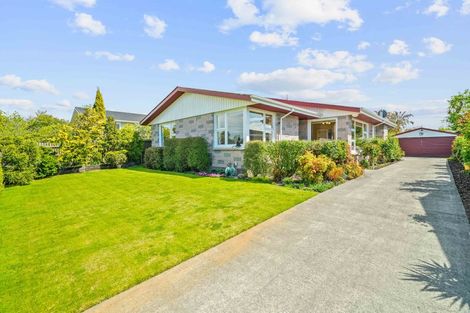 Photo of property in 21 Oakfield Street, Burnside, Christchurch, 8053