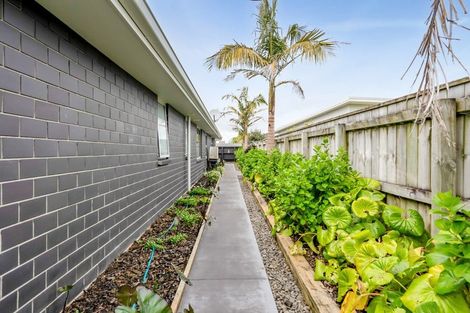 Photo of property in 15 Keene Drive, Bell Block, New Plymouth, 4312