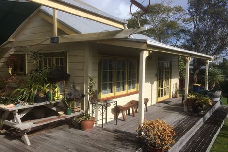 Photo of property in 81 Vauxhall Road, Devonport, Auckland, 0624