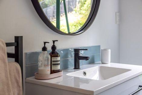 Photo of property in 12 Okoka Road, Omiha, Waiheke Island, 1081