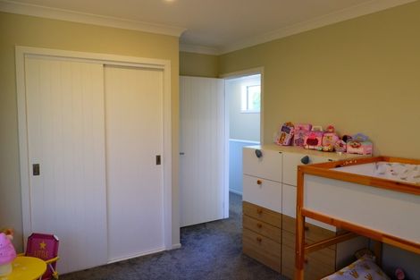 Photo of property in 1/102 Chester Road, Tawa, Wellington, 5028