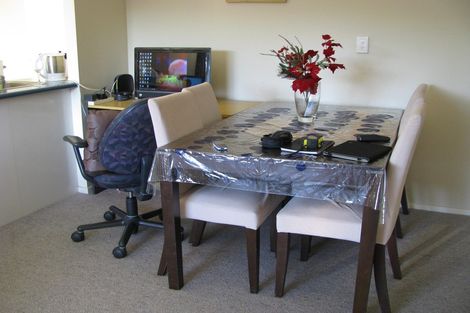 Photo of property in 10/41 Waipa Street, Birkenhead, Auckland, 0626