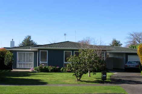 Photo of property in 77 Wikiriwhi Crescent, Awapuni, Palmerston North, 4412