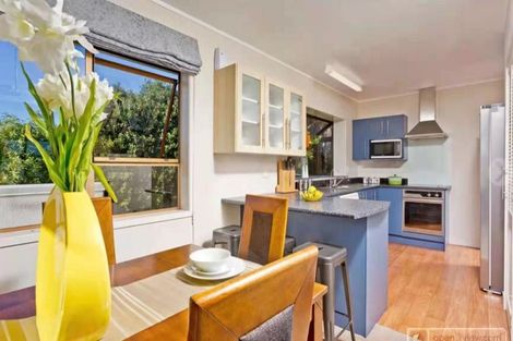 Photo of property in 17 Hollyhock Place, Browns Bay, Auckland, 0630