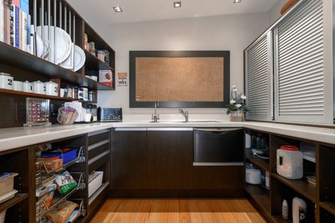 Photo of property in 21 Hillcrest Road, Otumoetai, Tauranga, 3110