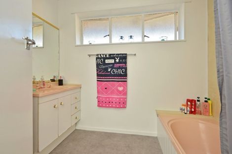 Photo of property in 71 Oxford Street, Lansdowne, Masterton, 5810