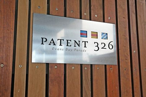 Photo of property in Patent 326 Apartments, 407s/326 Evans Bay Parade, Hataitai, Wellington, 6021