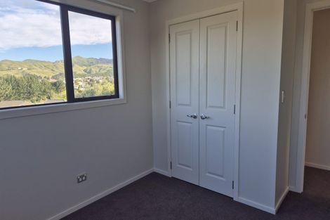 Photo of property in 77 Te Puia Drive, Aotea, Porirua, 5024