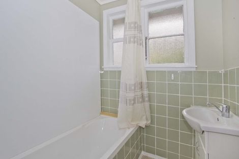 Photo of property in 6 Boyd Grove, Naenae, Lower Hutt, 5011