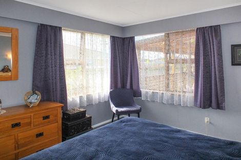 Photo of property in 18 Johnston Street, Foxton, 4814