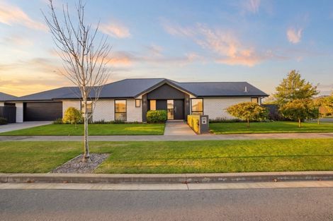 Photo of property in 73 Aviemore Drive, Marshland, Christchurch, 8083