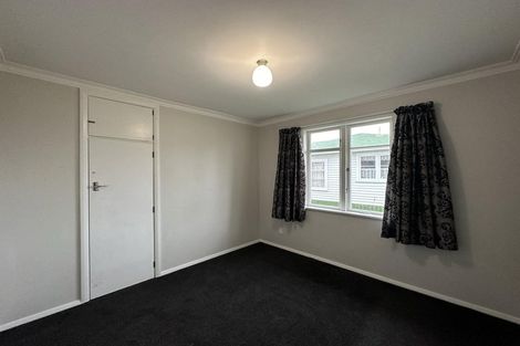 Photo of property in 13 Bartholomew Road, Levin, 5510