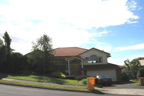 Photo of property in 37 Goldfinch Rise, Unsworth Heights, Auckland, 0632