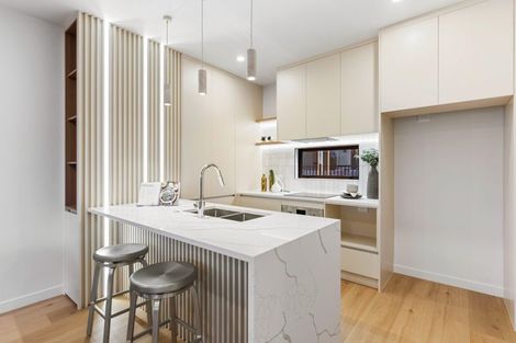 Photo of property in 43 Puihi Crescent, Massey, 0614