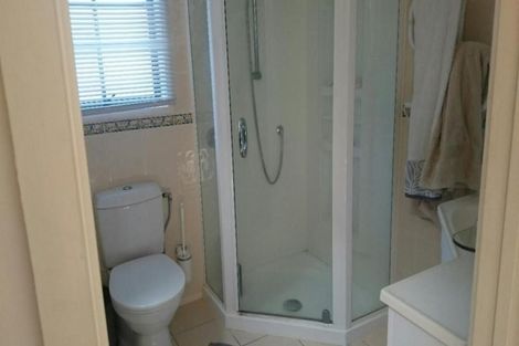 Photo of property in 58 Seabreeze Road, Narrow Neck, Auckland, 0624