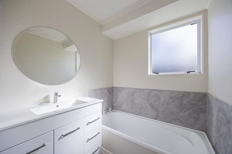 Photo of property in 1/50 Borich Road, Sunnyvale, Auckland, 0612