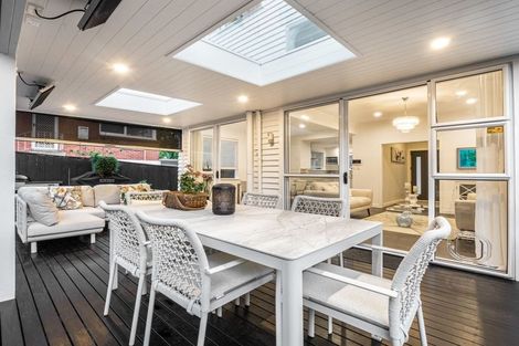 Photo of property in 234 Hurstmere Road, Takapuna, Auckland, 0622